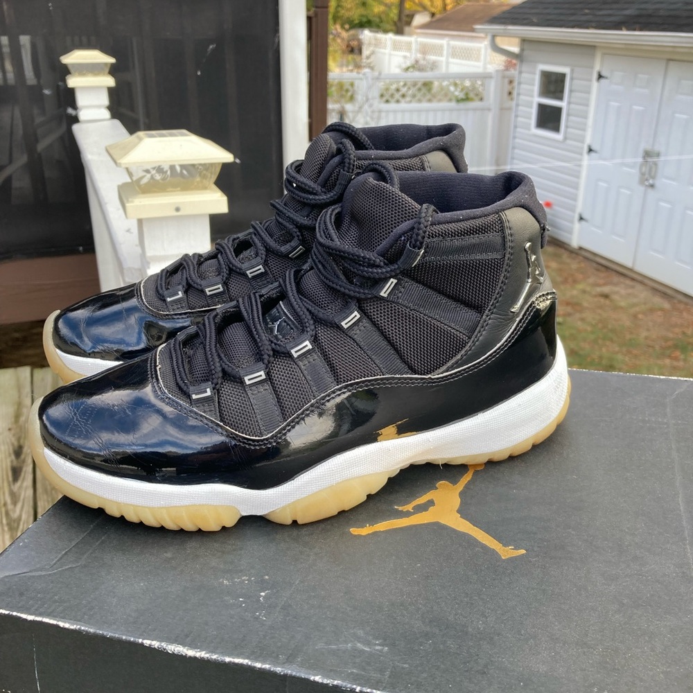 Nike Air Jordan 11 Jubilee Size 9 mens